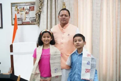 उत्तराखंड के नन्हे पर्वतारोहियों ने सीएम धामी से की भेंट