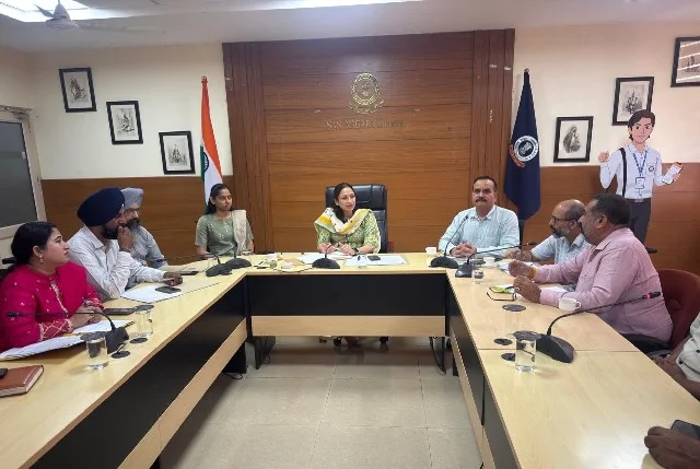 धान खरीद को लेकर बारदाने, लिफ्टिंग और स्टाफ व्यवस्था की समीक्षा