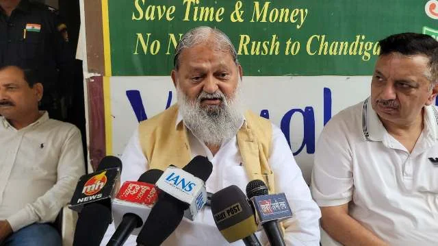 ‘सीएम नायब सैनी पंजाब में भी हैं और हरियाणा में भी’, विज का हुड्डा पर पलटवार