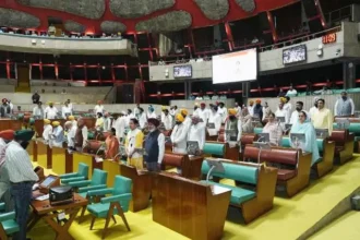दिवंगत हस्तियों के सम्मान में सदन ने जताया शोक