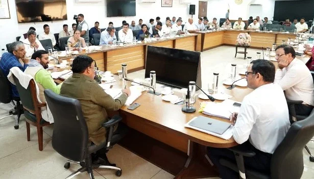 सीएम सैनी की अध्यक्षता में विकास कार्यों पर अहम फैसले