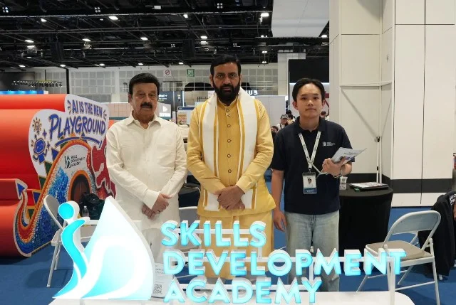 सीएम सैनी ने सनटेक सिटी में आधुनिक कन्वेंशन सेंटर की सुविधाओं की ली जानकारी